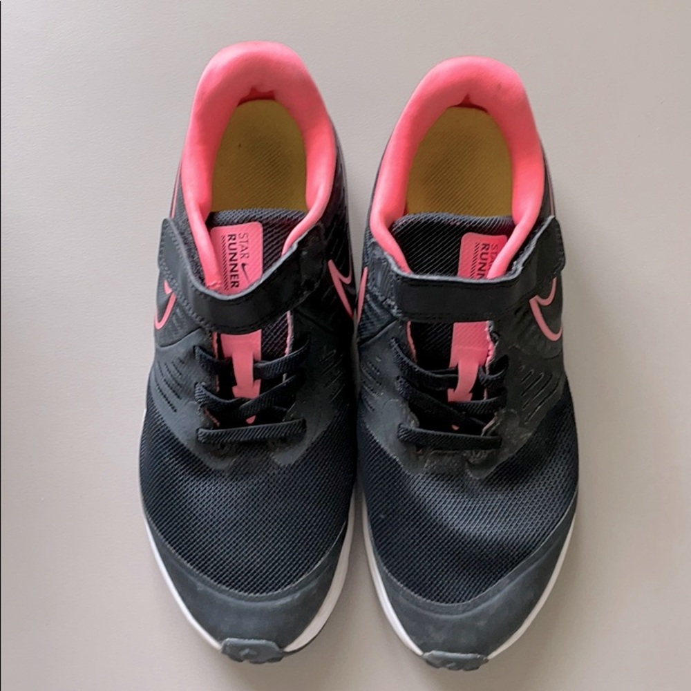 Nikes size 3 youth